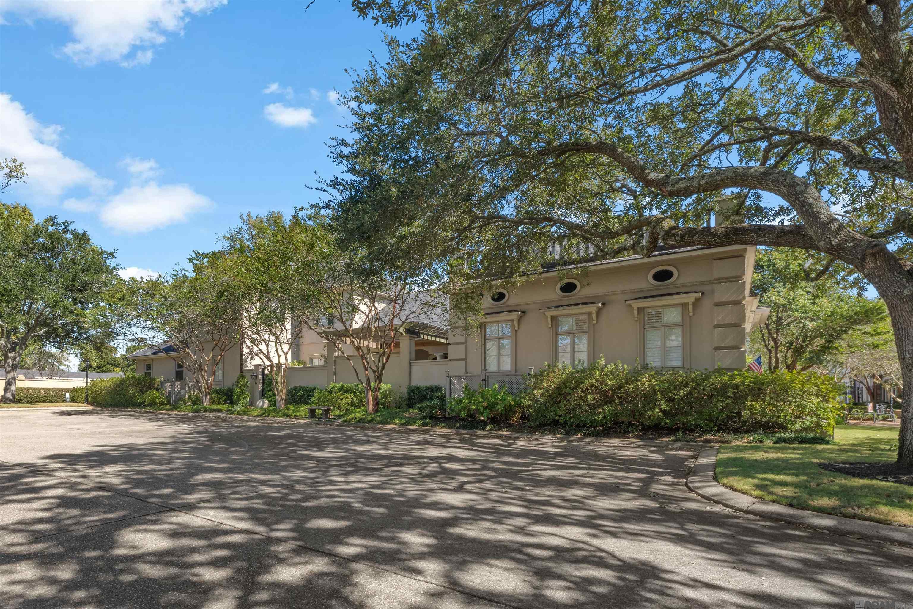 23 Jamestowne Ct — photo