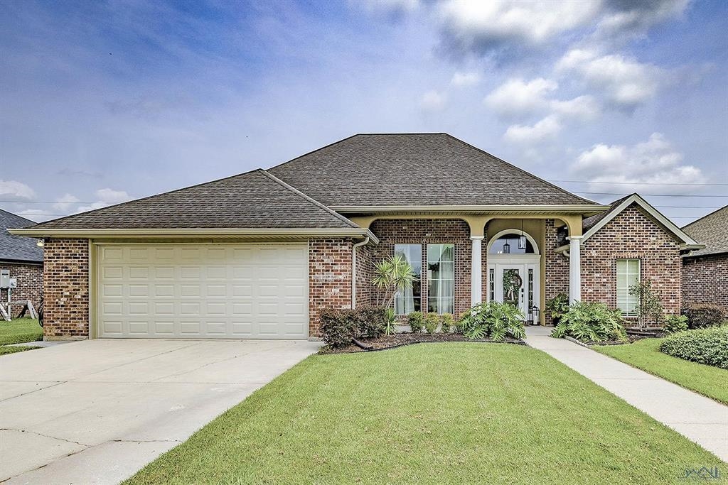 209 Lansdown Drive — photo