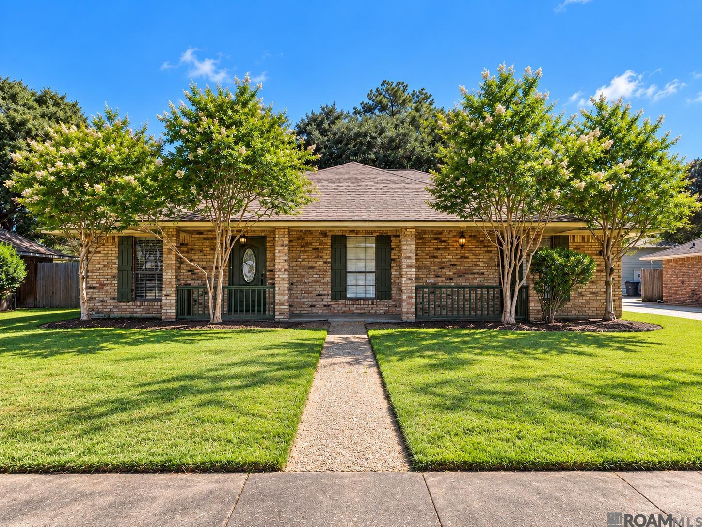 4014 Hillmont Dr — photo