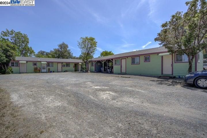 8080 State Hwy 99E — photo