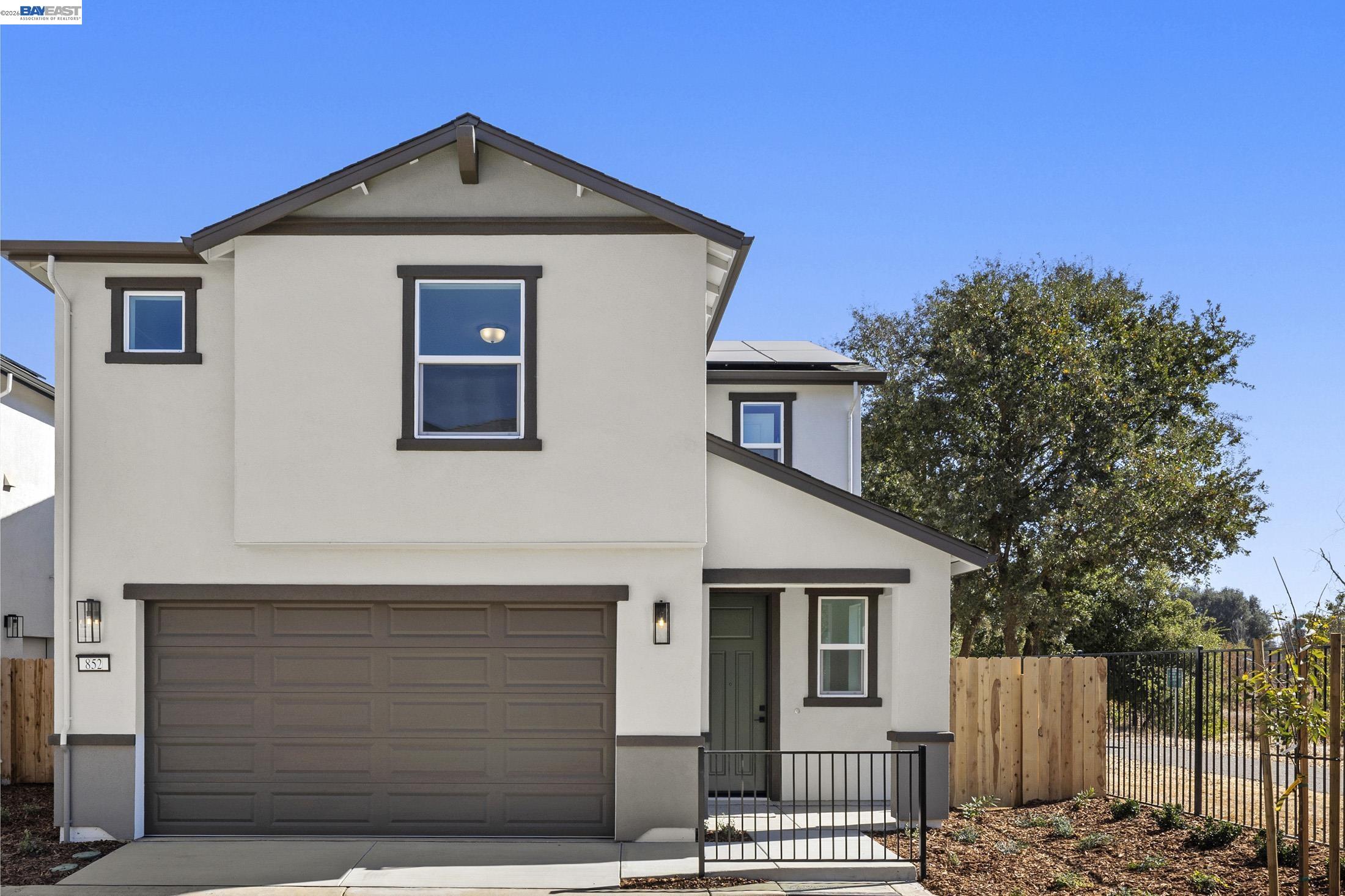 852 Pecan Tree Ln — photo