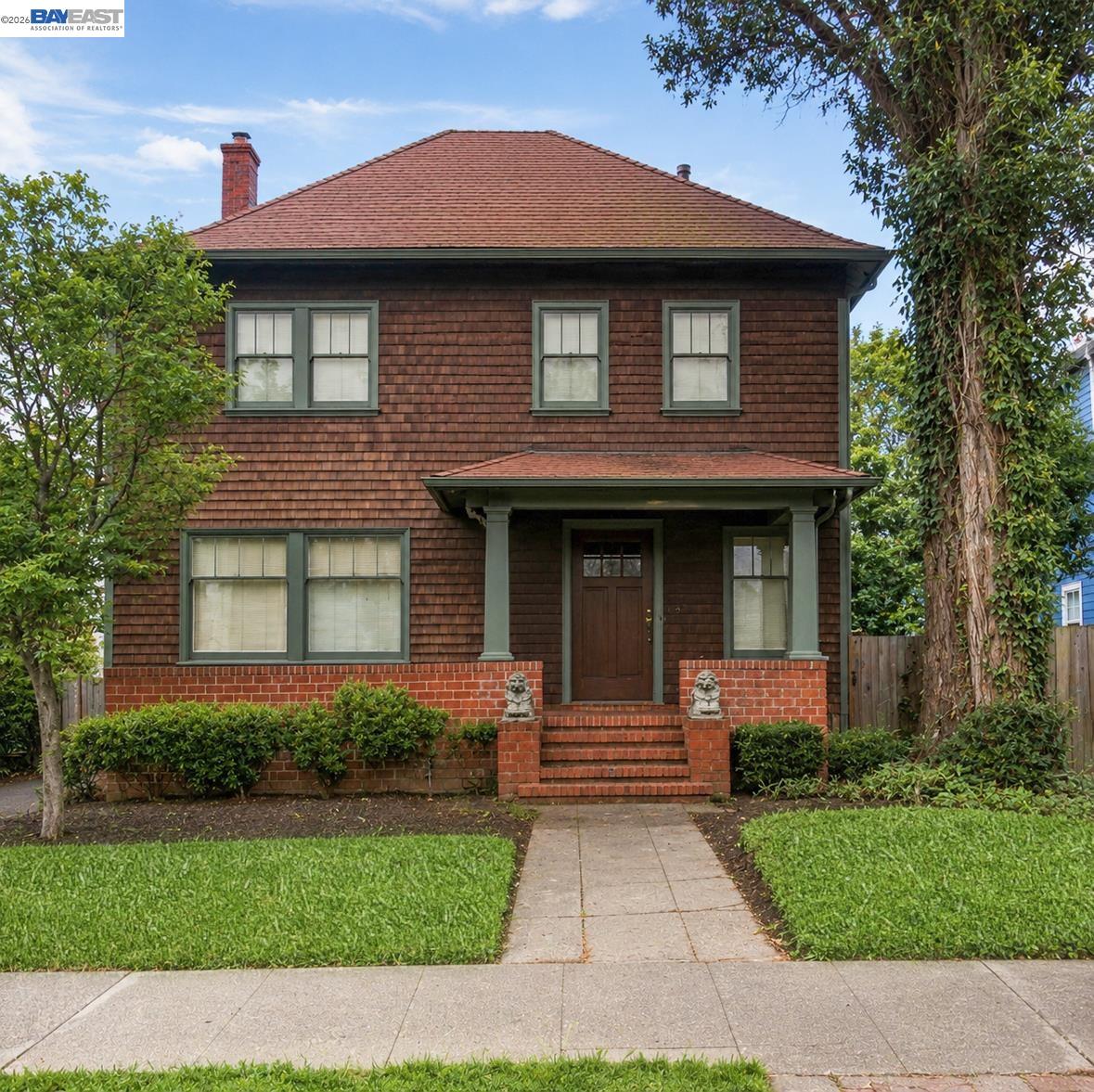 2610 College Ave — photo