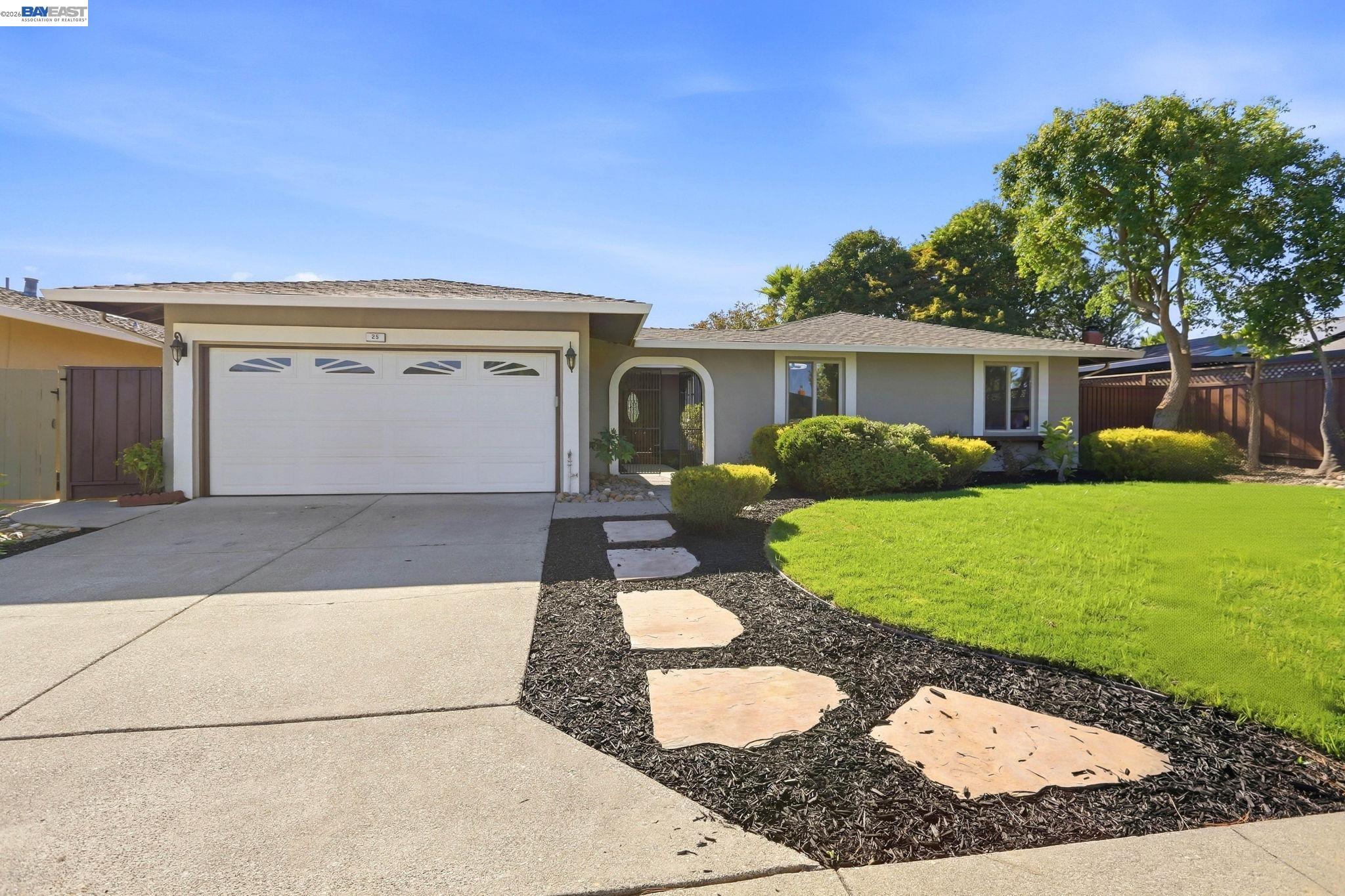 25 Tareyton Ct — photo