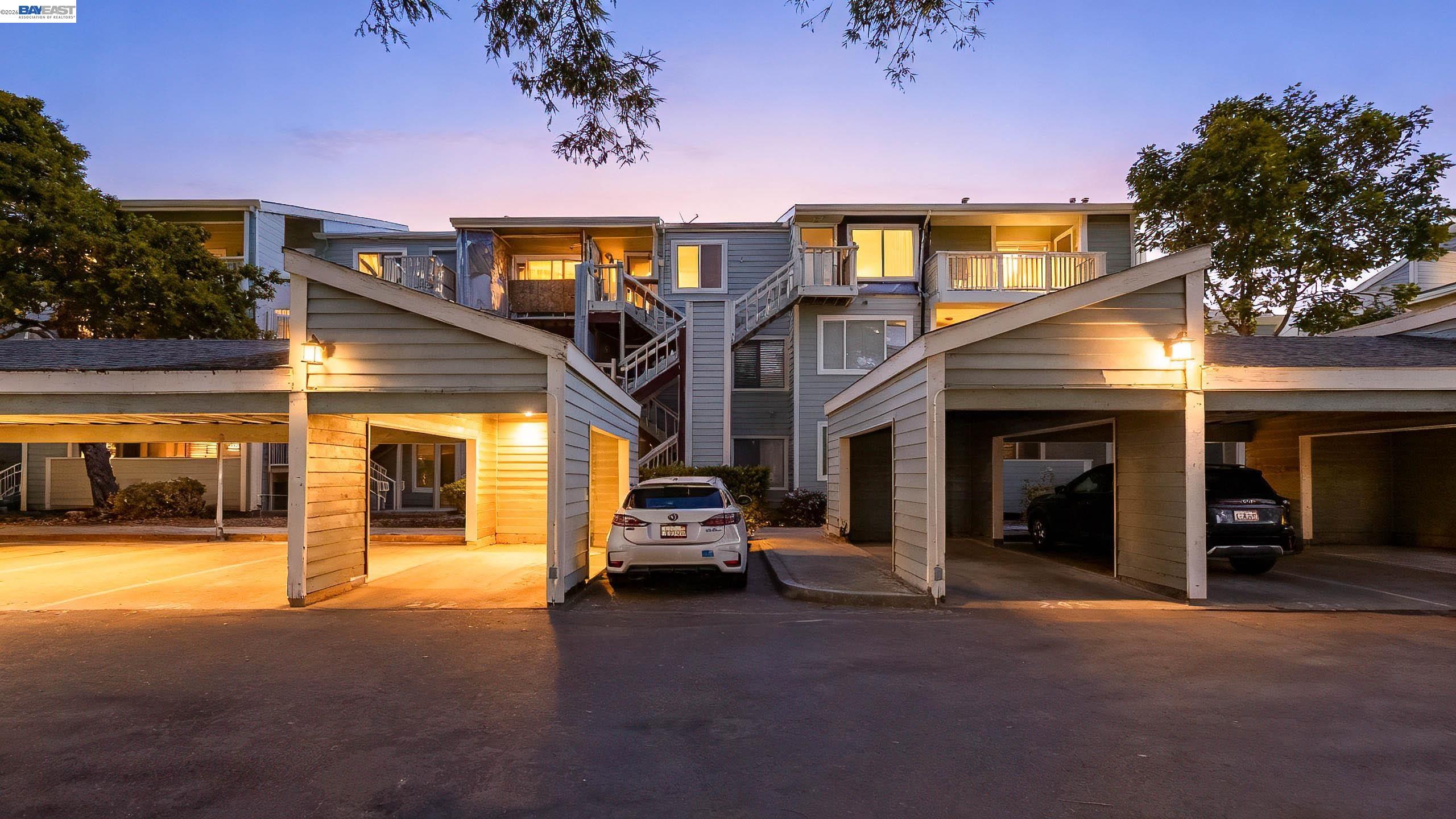 37168 Meadowbrook Cmn #304 — photo