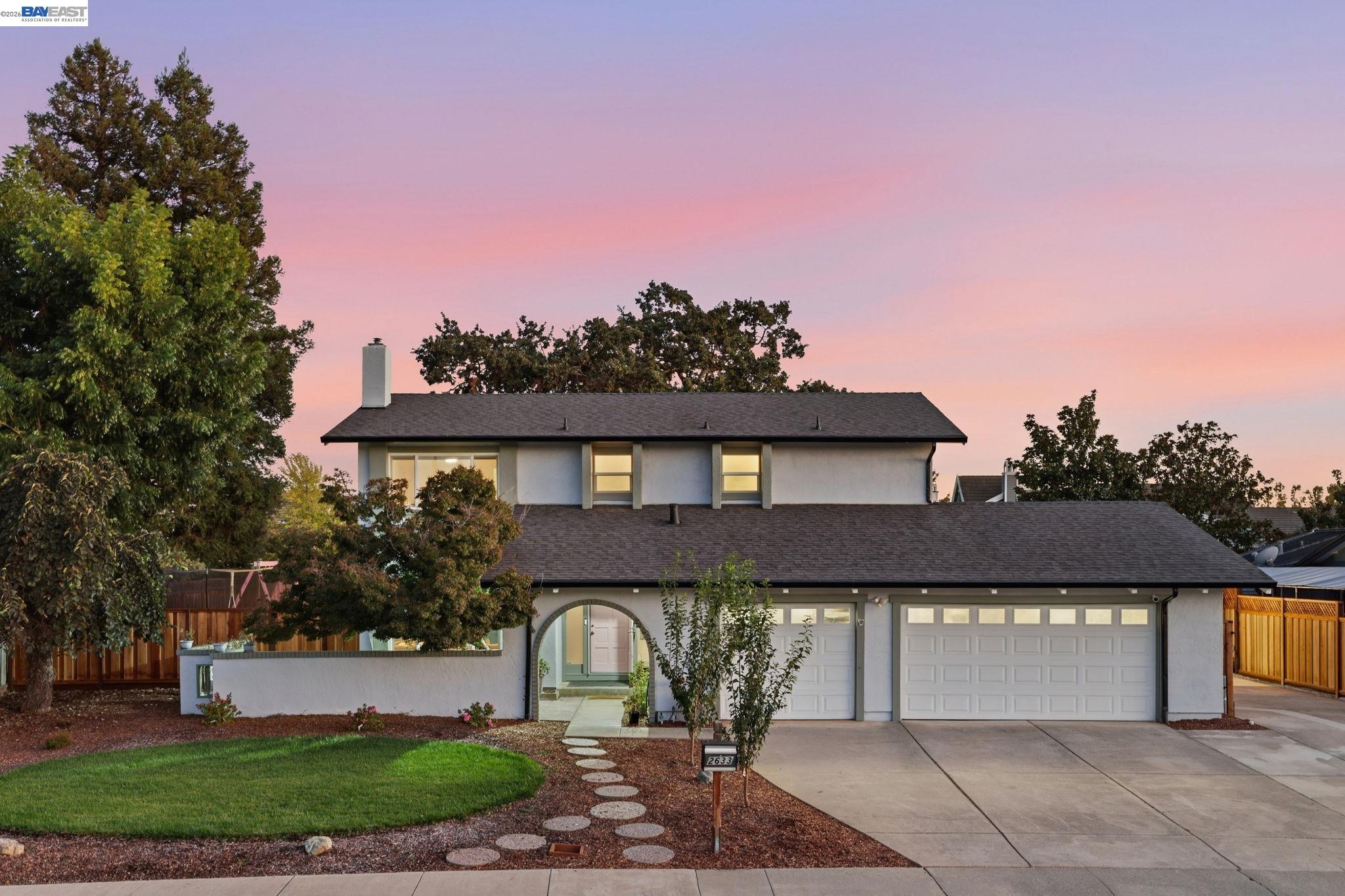 2633 Regent Rd — photo