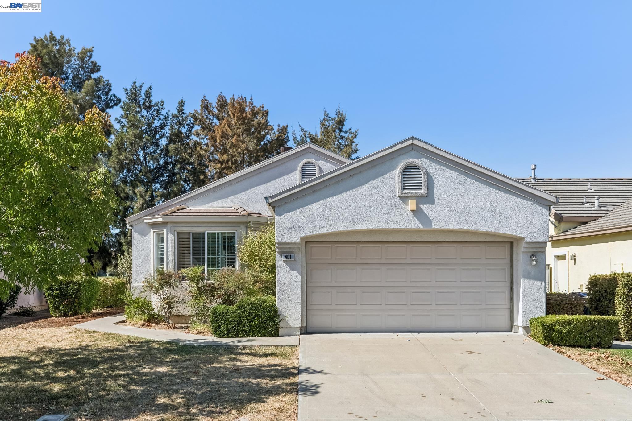 401 Edgewood Dr — photo