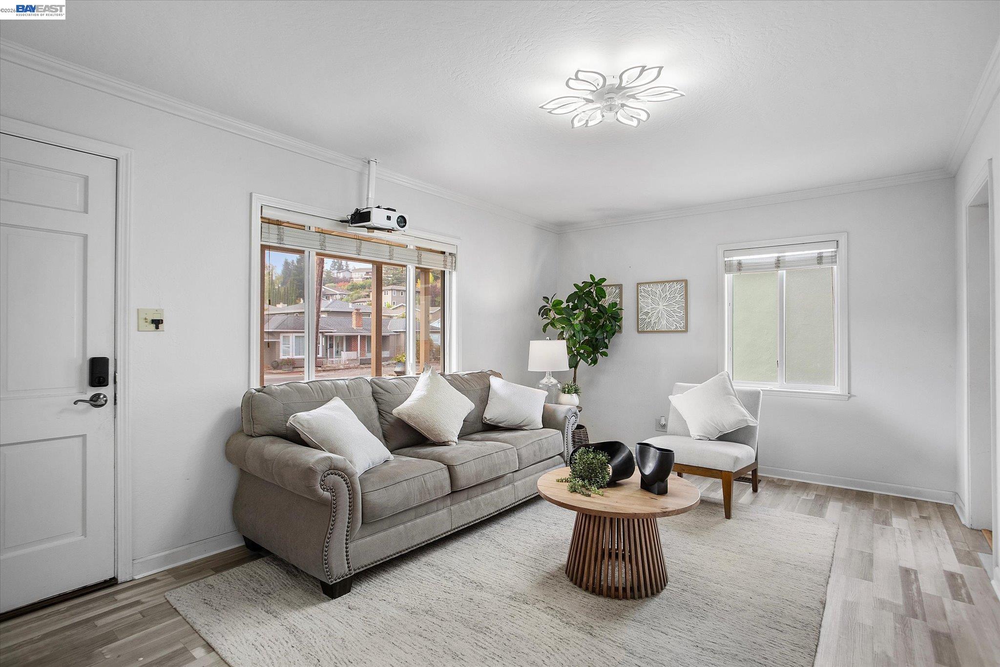 3270 Keith Ave — photo