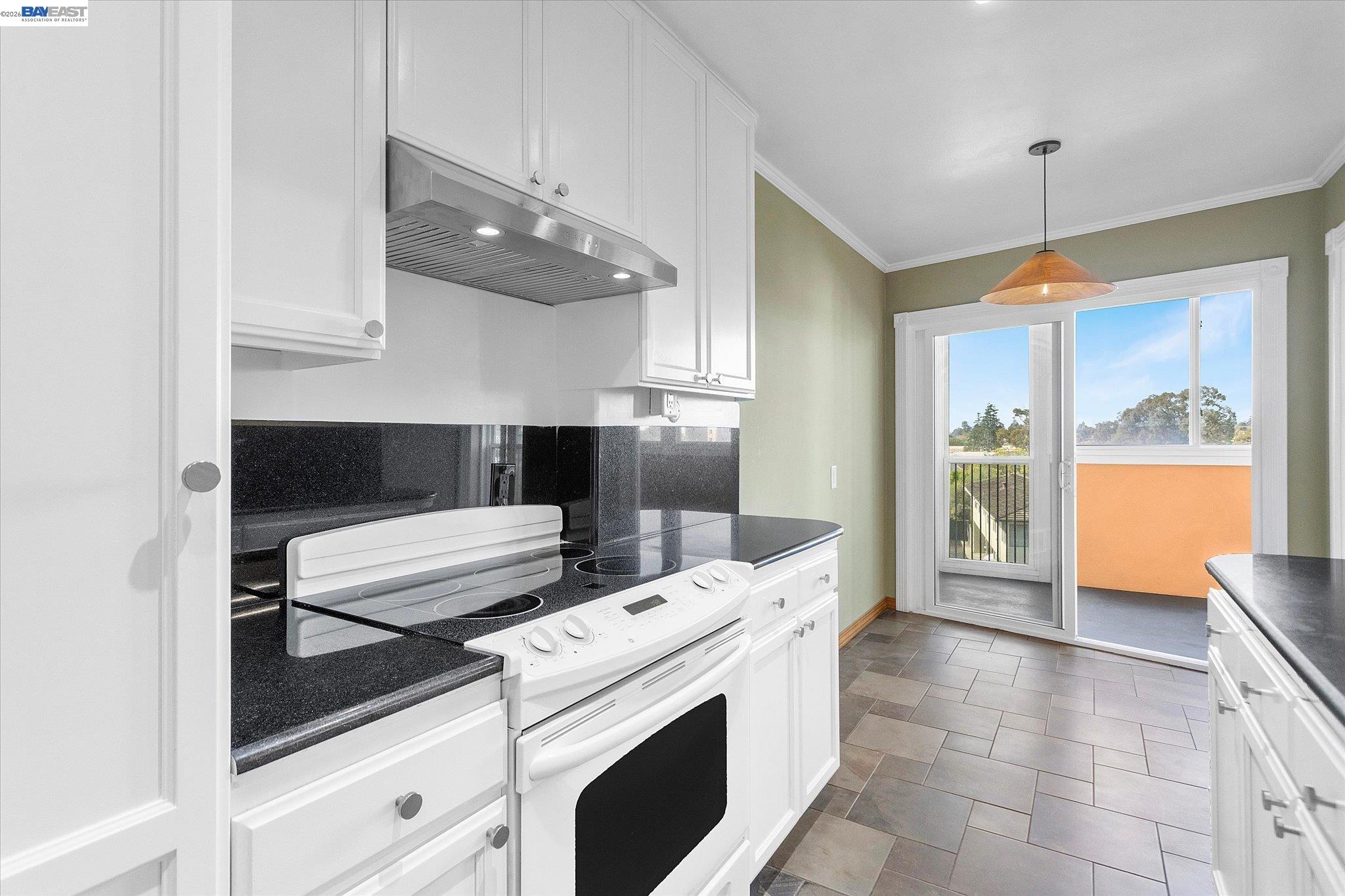 2137 Otis Dr #305 — photo