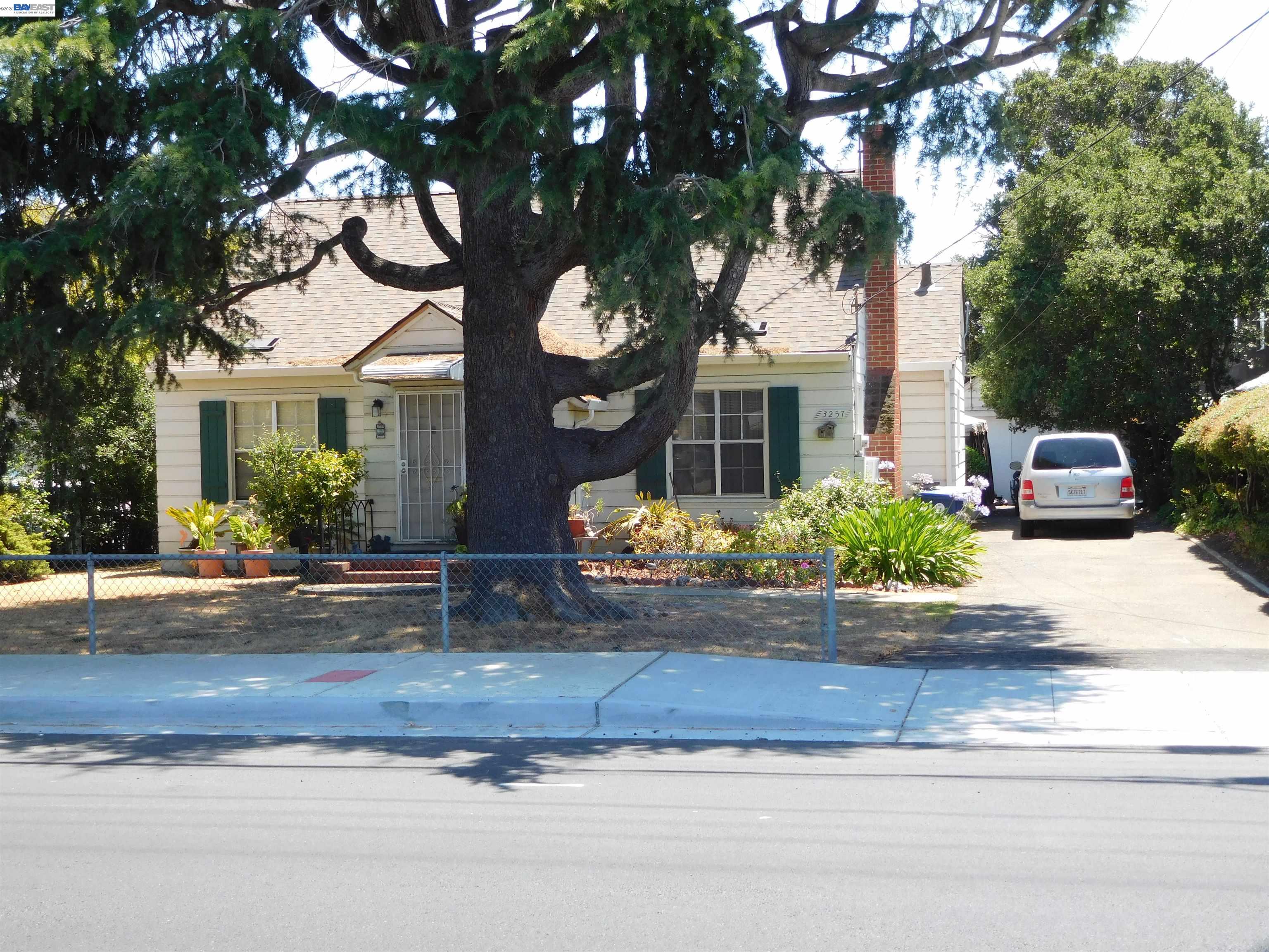 3257 Somerset Ave — photo