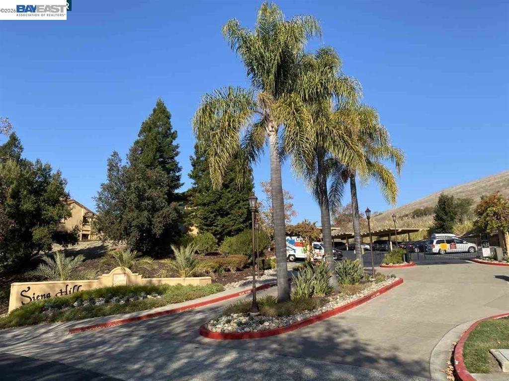 725 Watson Canyon Ct #115 — photo