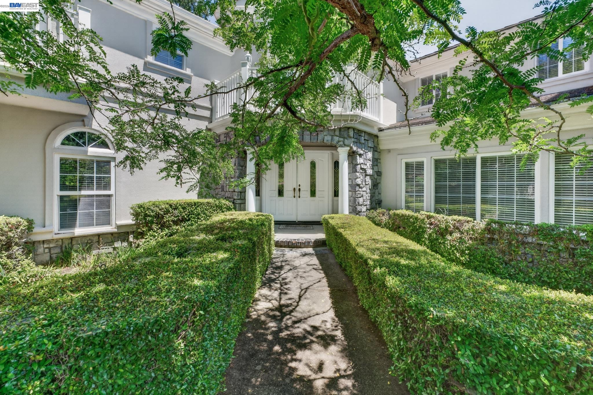 8016 Golden Eagle Way — photo