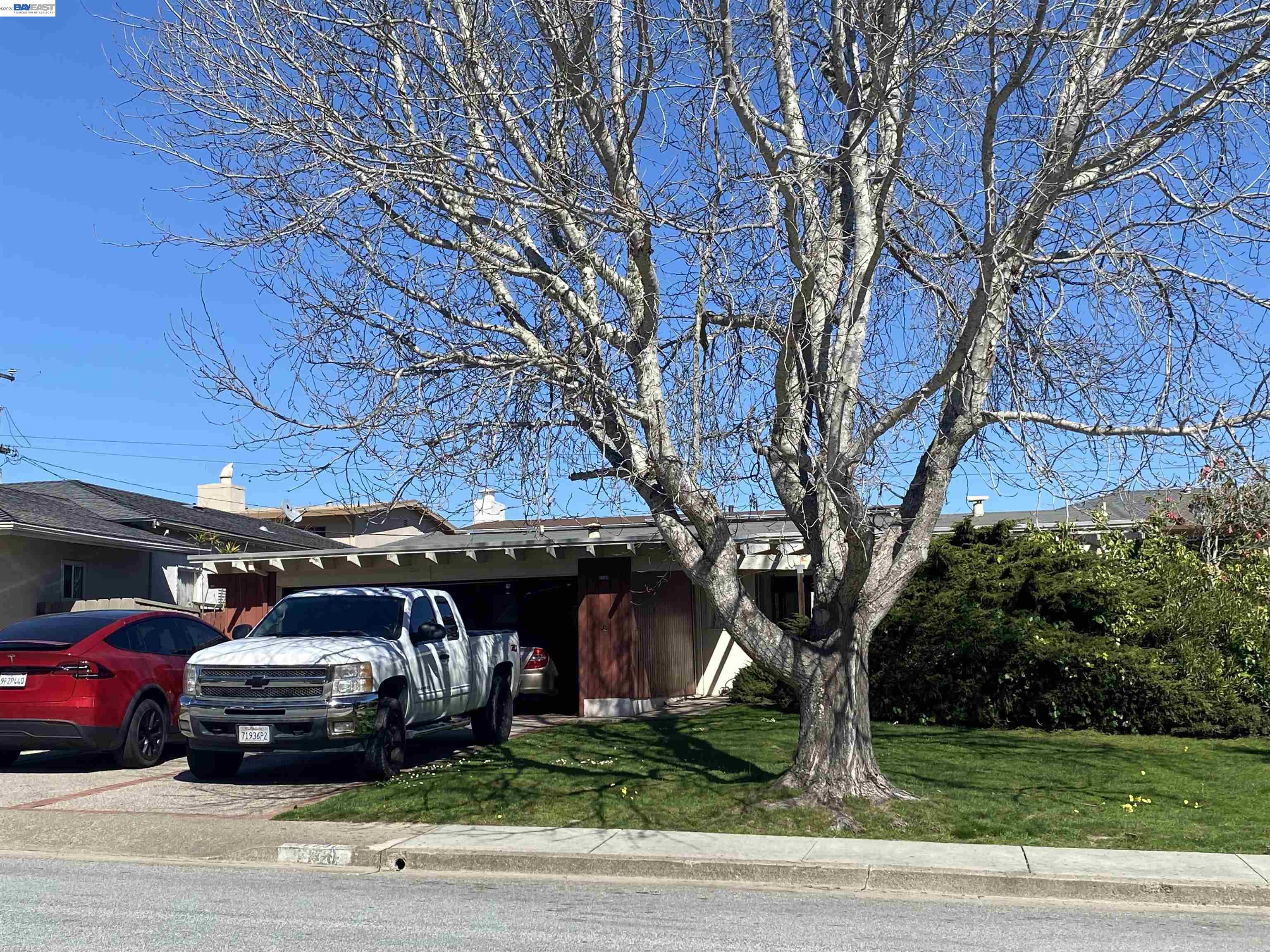 1140 Helen Dr — photo