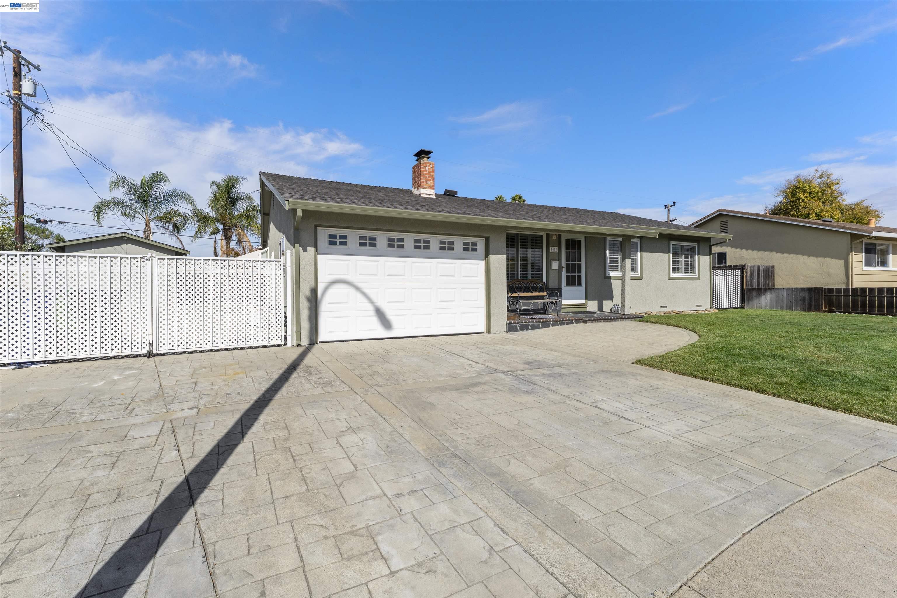 5680 Coral Ct — photo