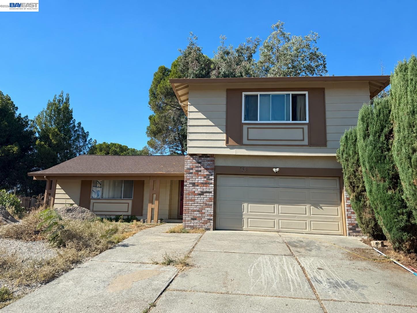 753 Ash Ct — photo