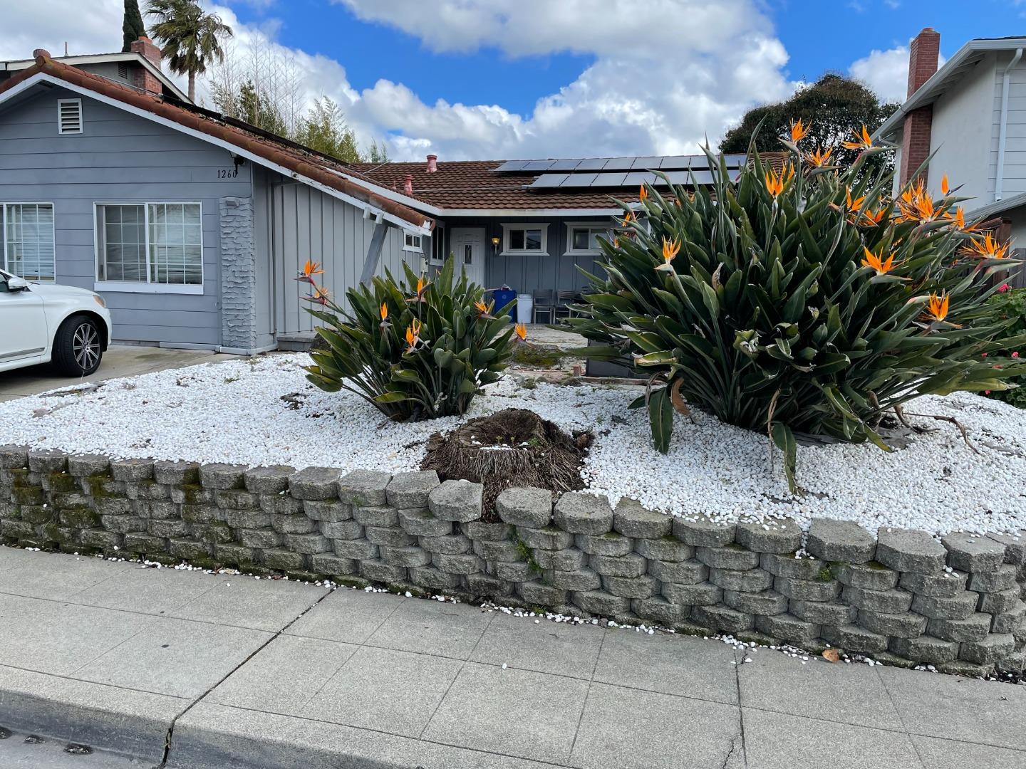 1260 Glacier Drive — photo