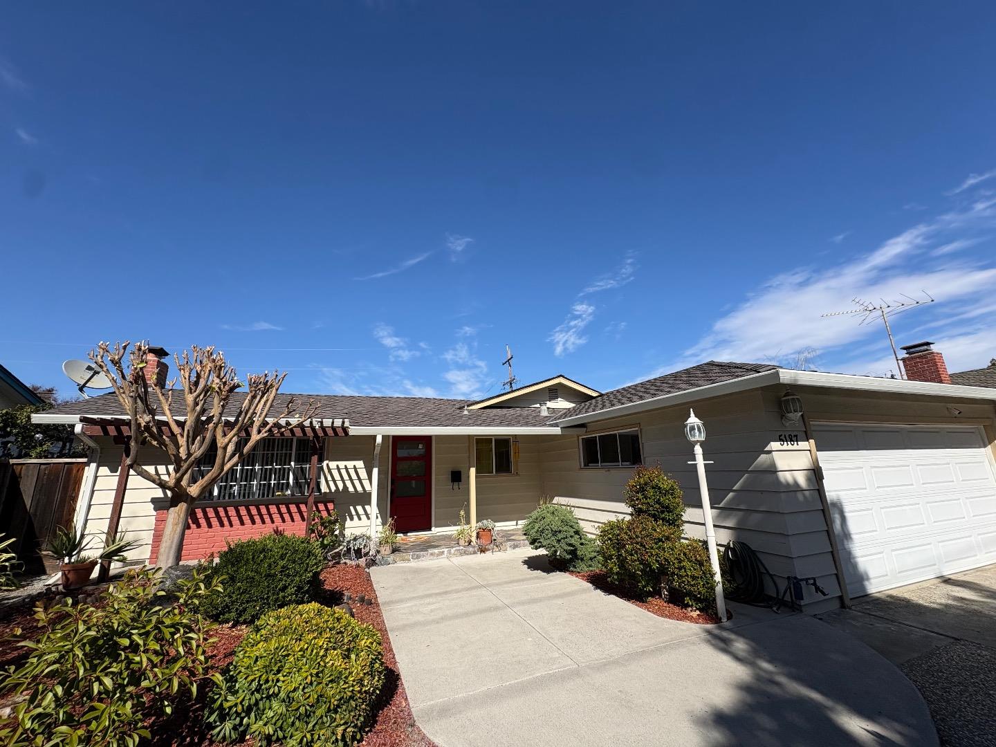 5187 Doyle Road — photo