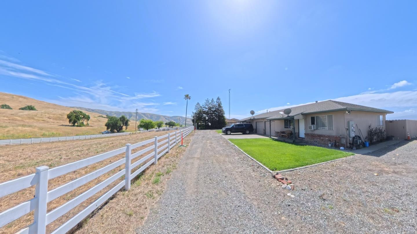 4790 Pacheco Pass Highway — photo