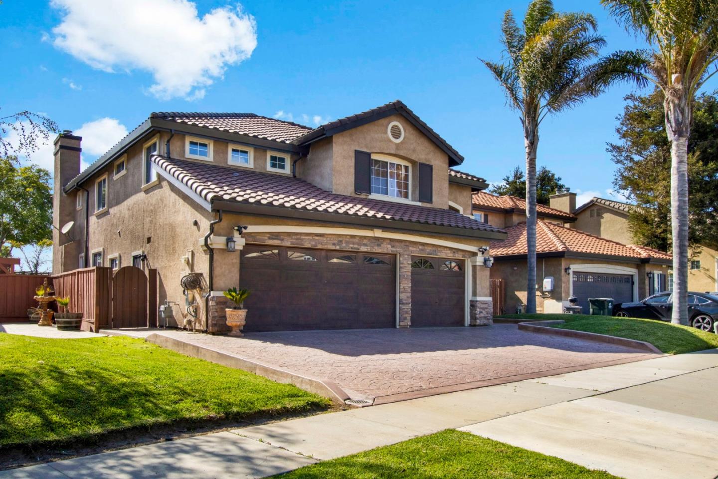 Home in Salinas, CA 93906 — photo 2