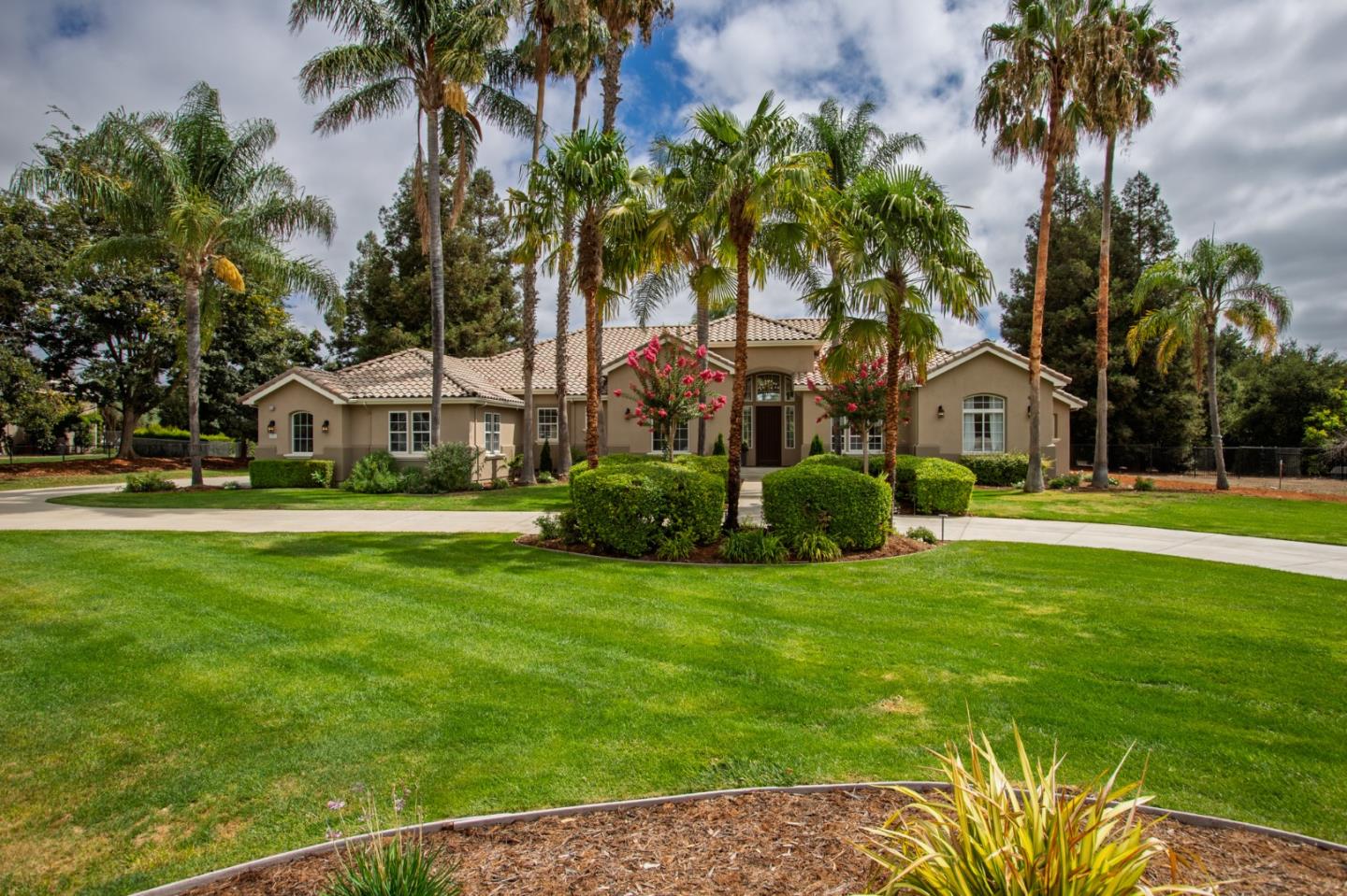 10746 Green Valley Drive — photo