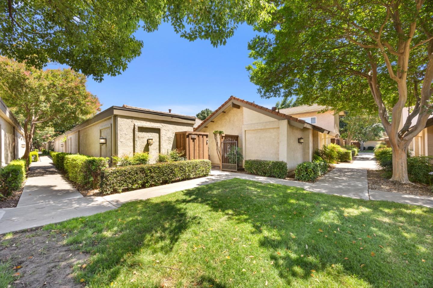 3607 Fawndale Drive — photo