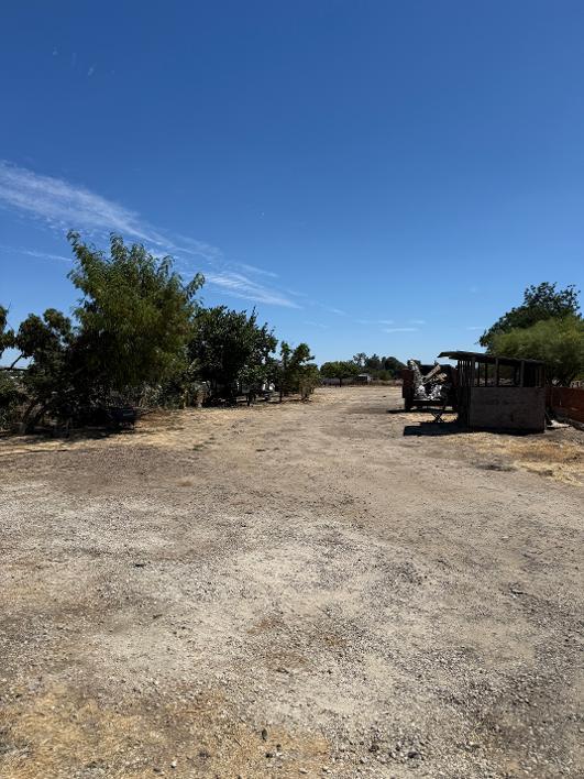488 E Childs Avenue, Merced, CA 95341 — photo 3