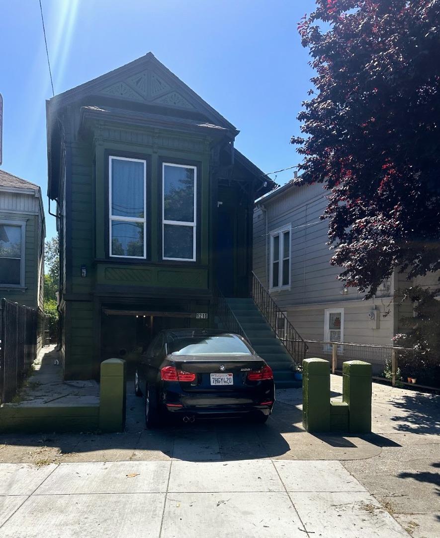1210 Peralta Street — photo