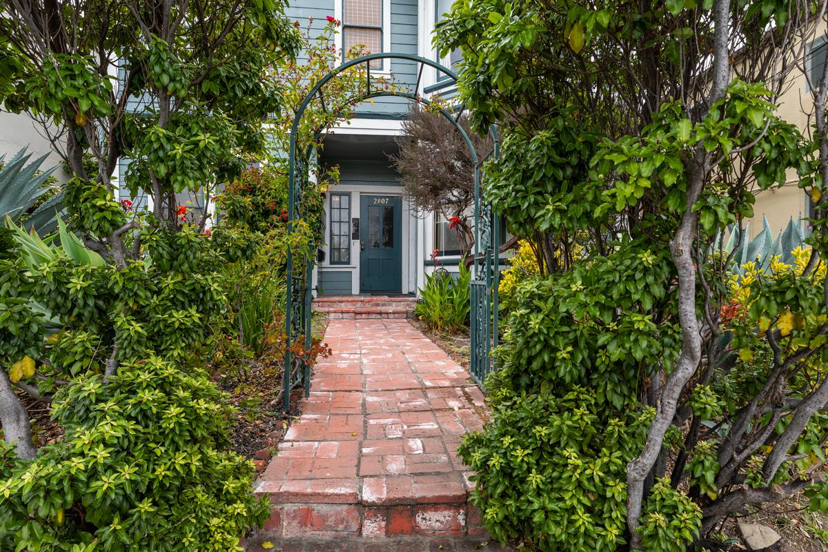 2807 Shattuck Avenue, Berkeley, CA 94705 — photo 2