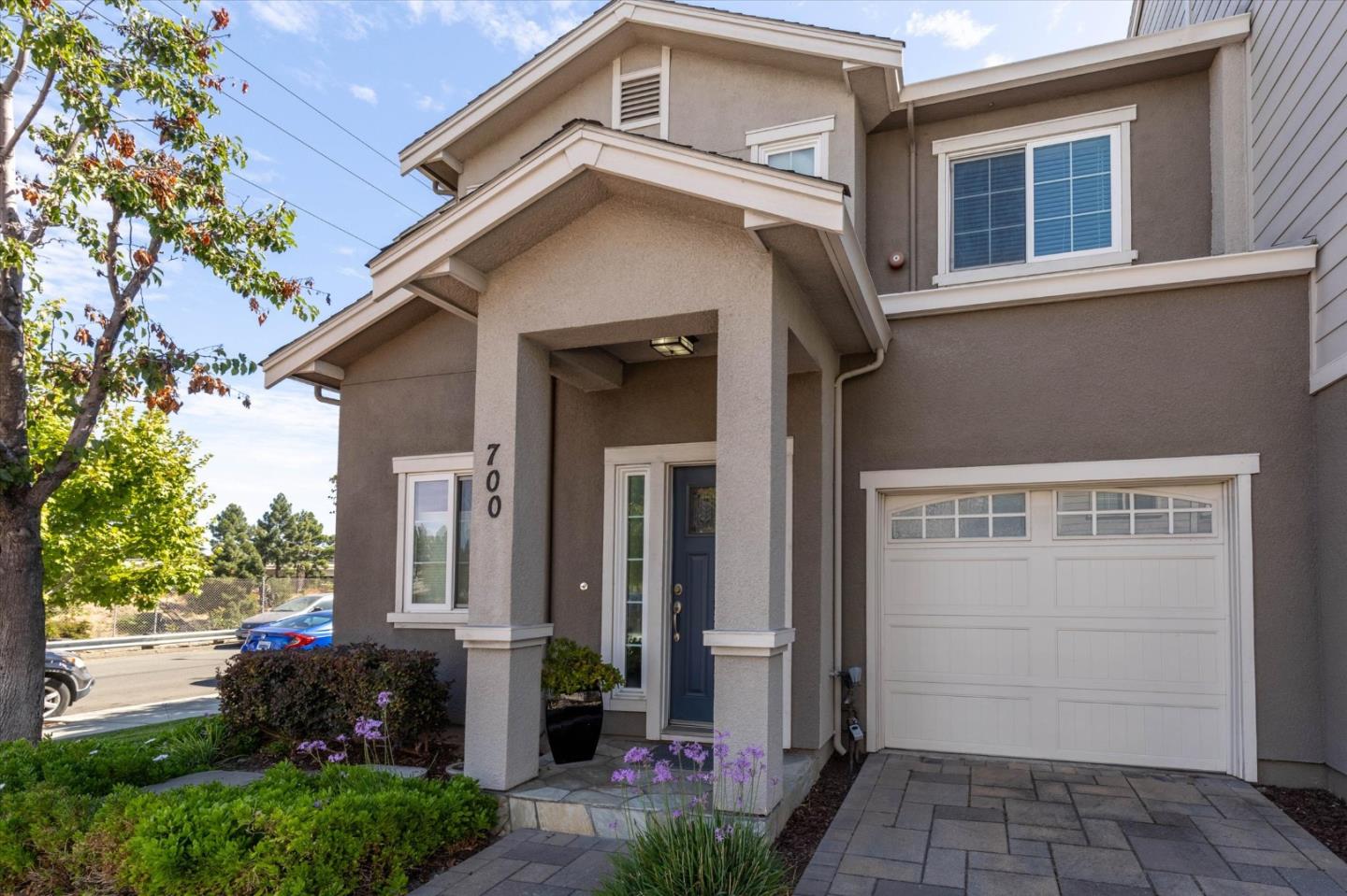 700 Paula Court — photo