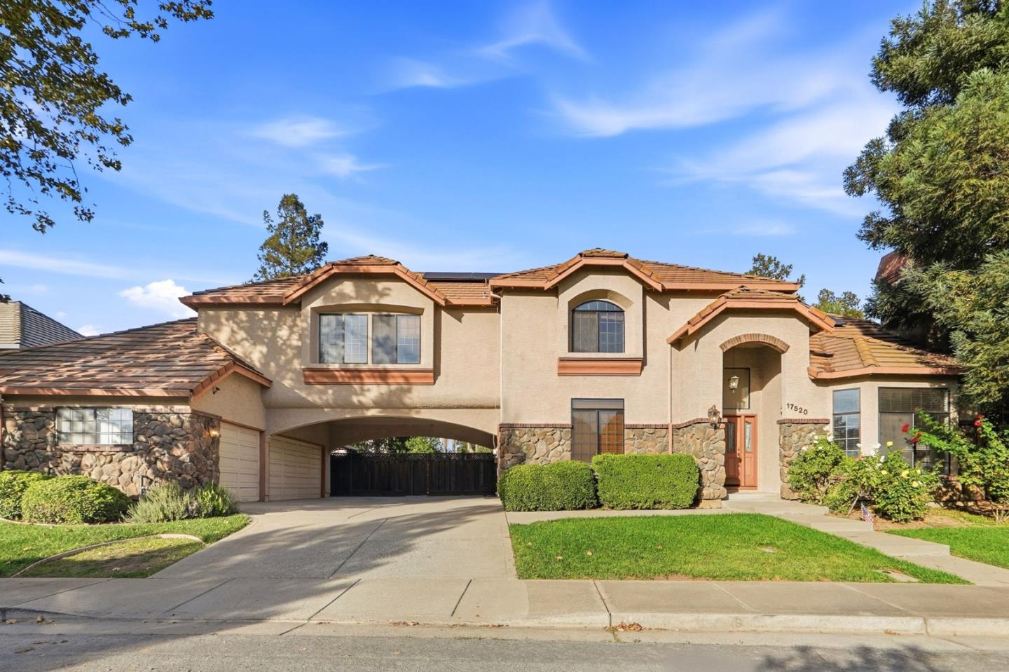 17520 Serene Drive — photo