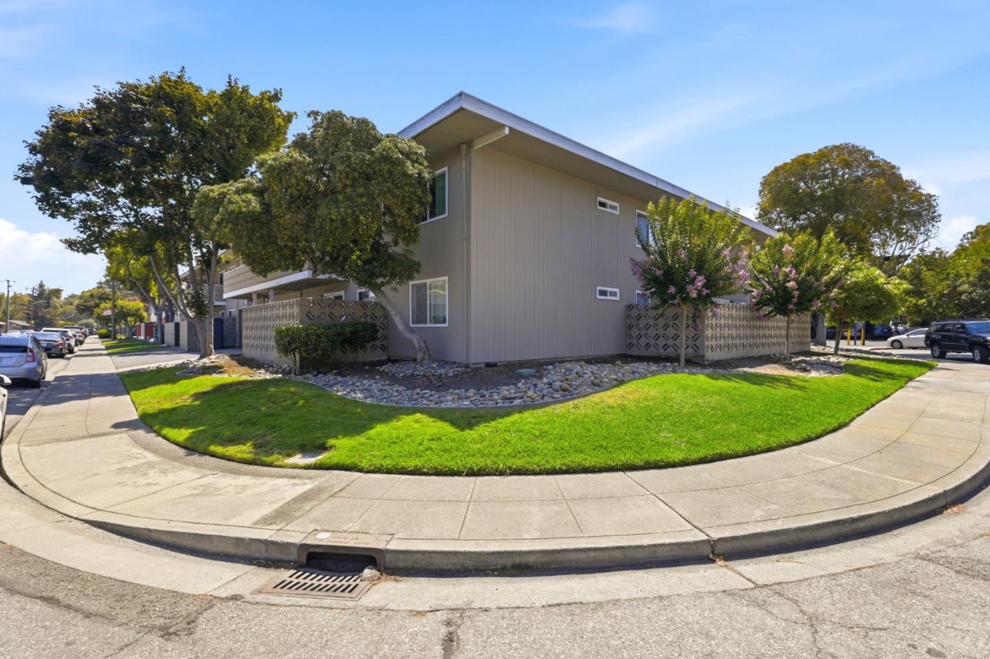527 Walker Drive, Mountain View, CA 94043 — photo 3