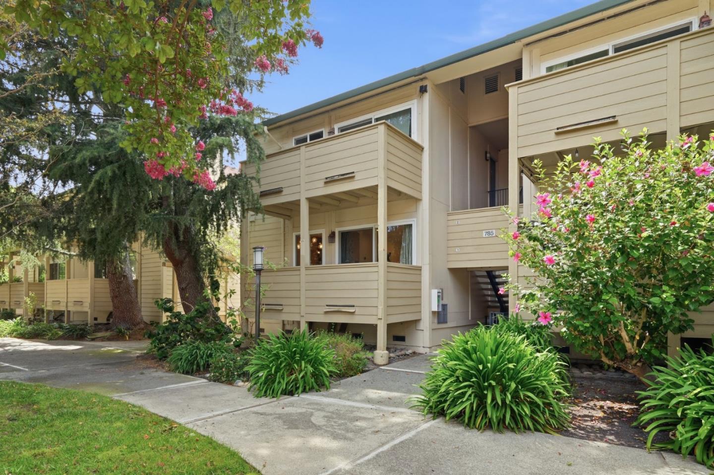 785 N Fair Oaks Avenue #1 — photo