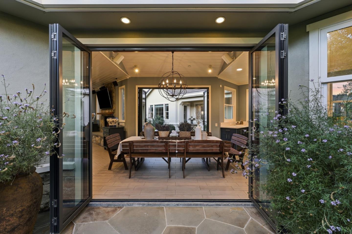 10115 Ridgeline Court — photo