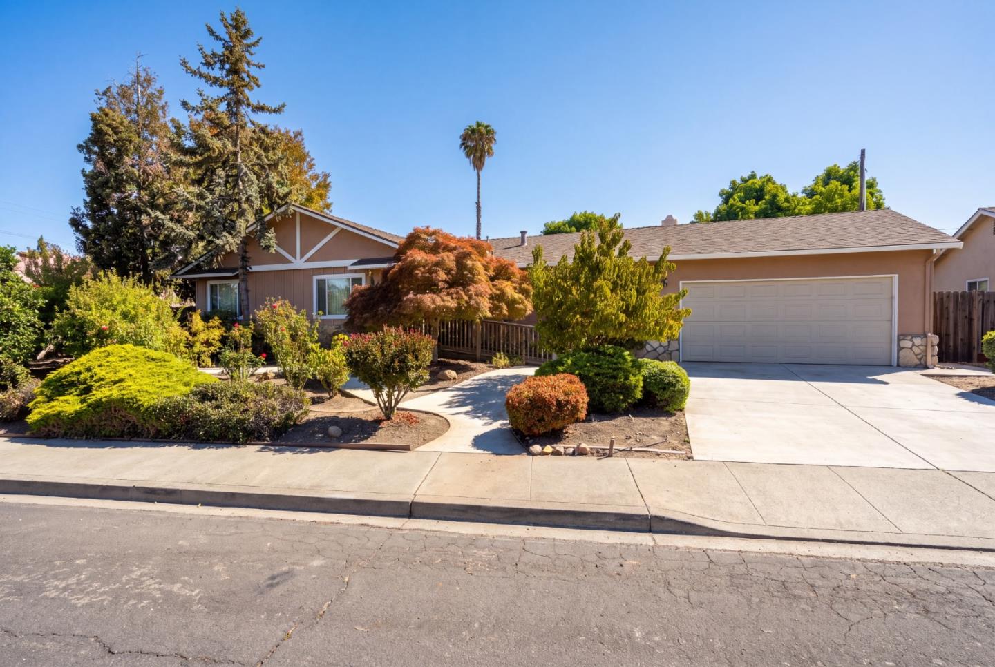 3444 Kenyon Drive — photo