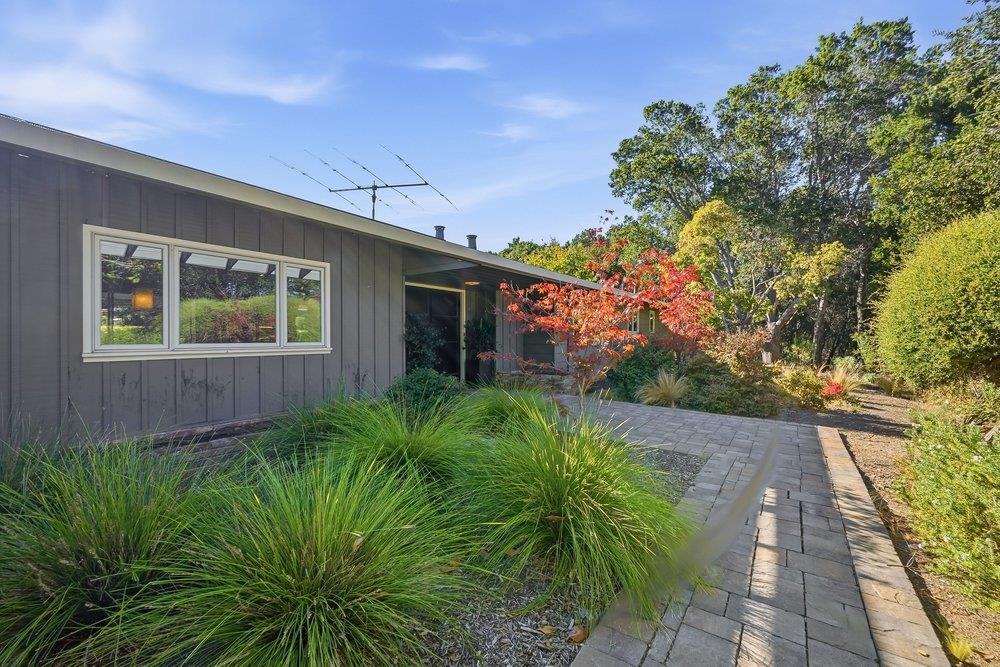 1080 Westridge Drive — photo