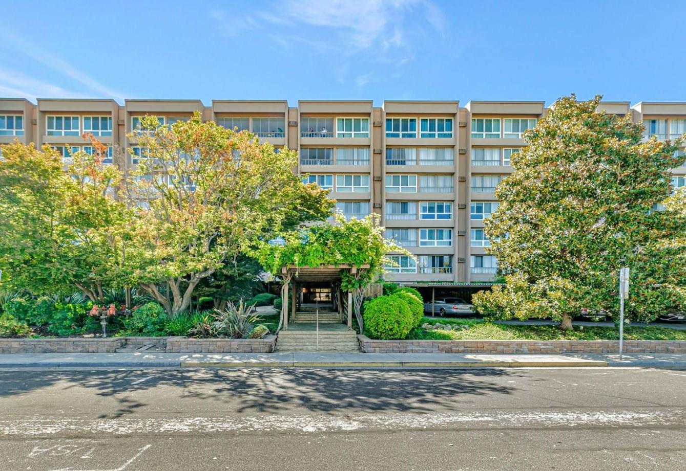 1700 Civic Center Drive #209 — photo