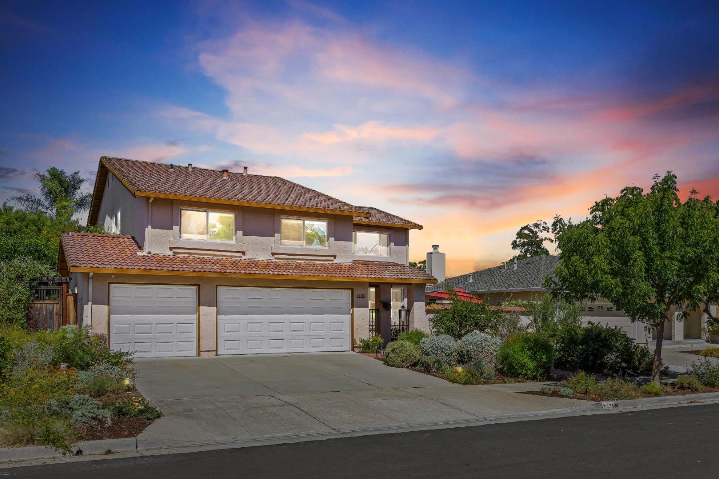 1435 Blackwing Way — photo