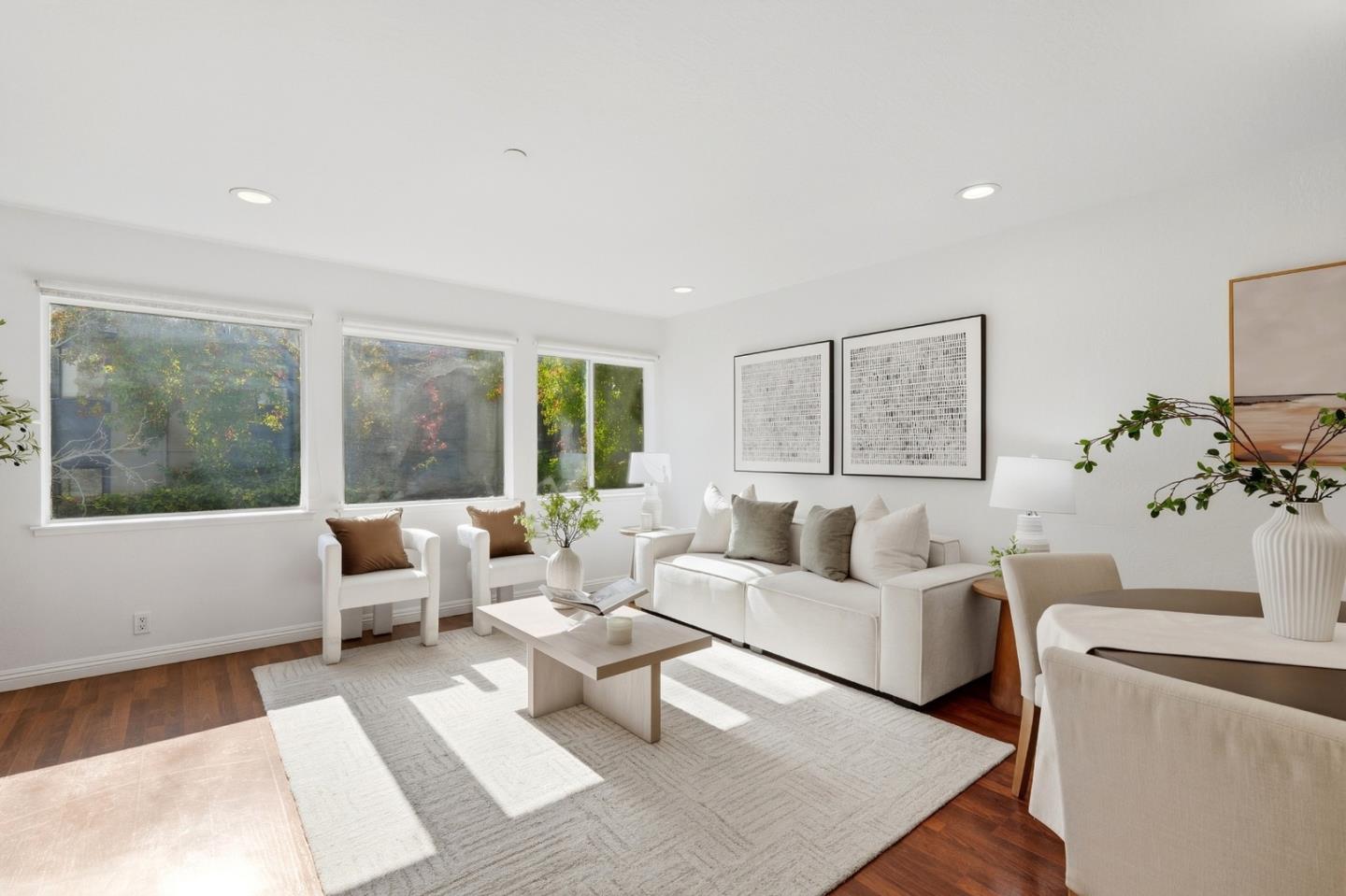320 Peninsula Avenue #211 — photo