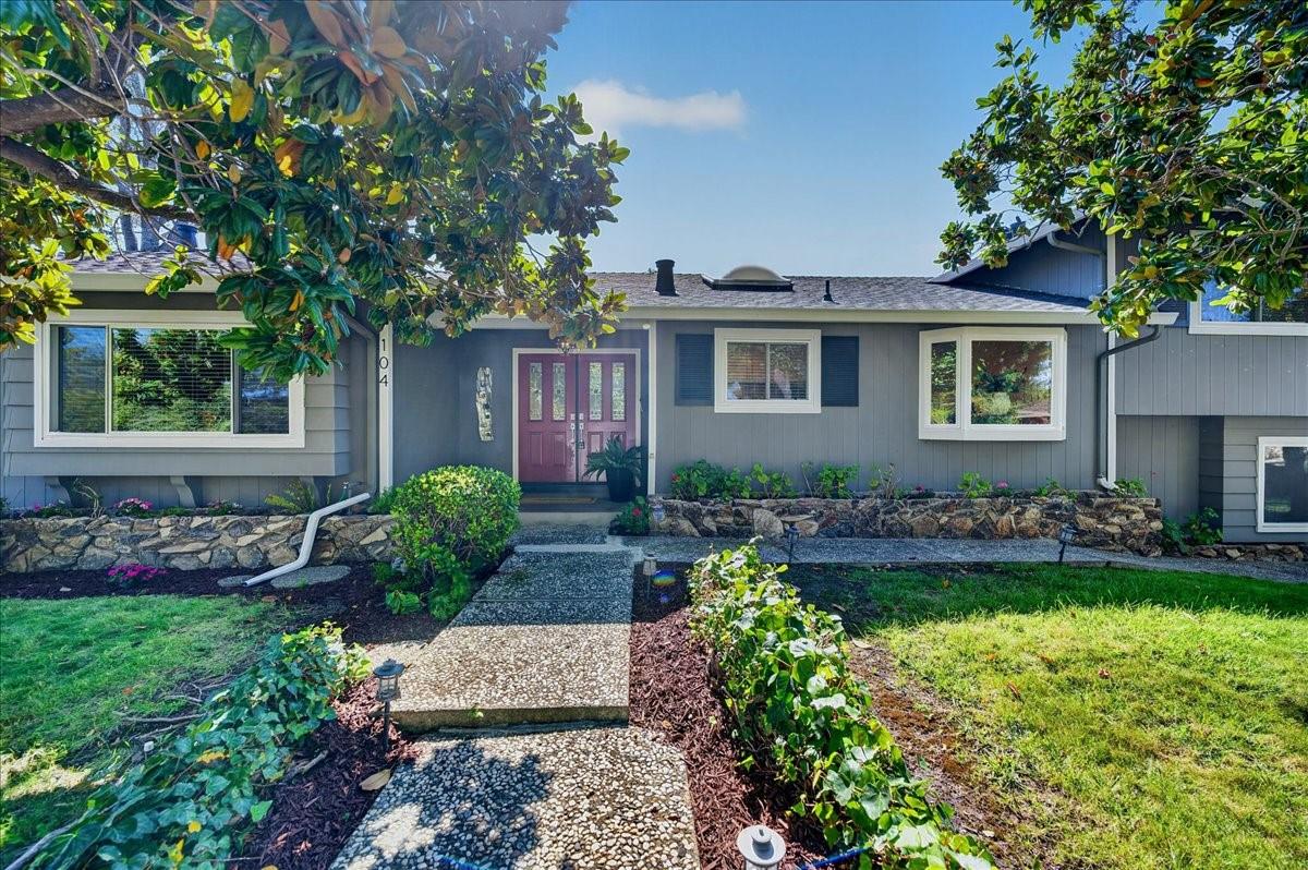 104 Old Orchard Dr — photo