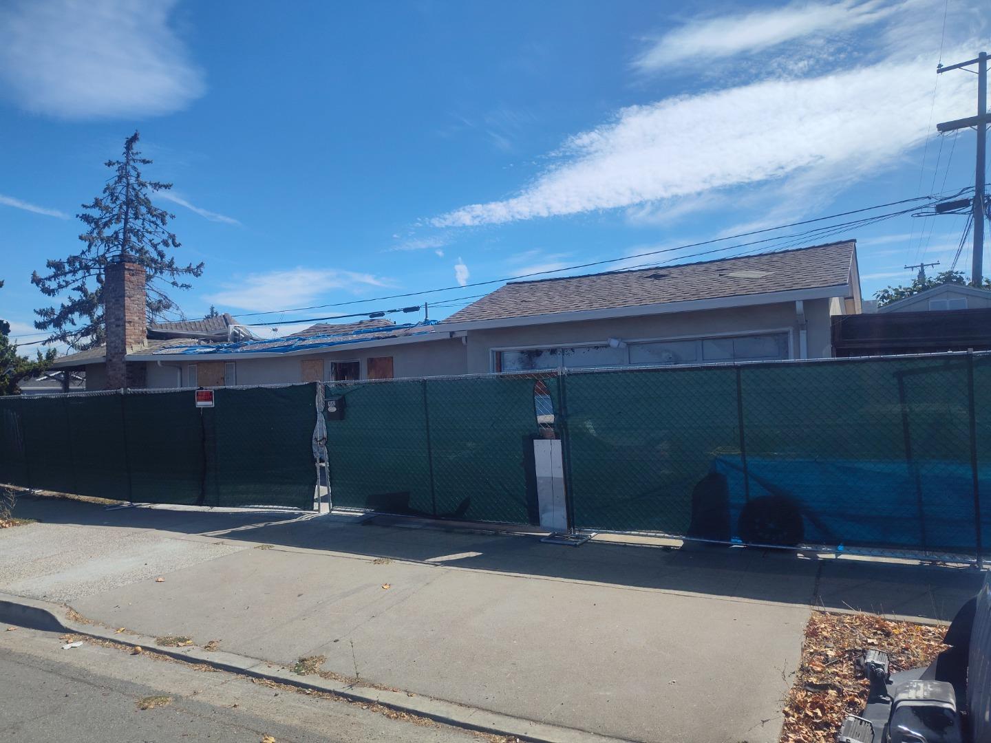 1692 Hillsdale Avenue — photo