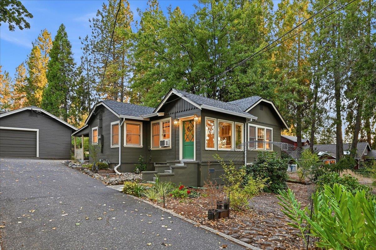 11077 Squirrel Creek Road — photo
