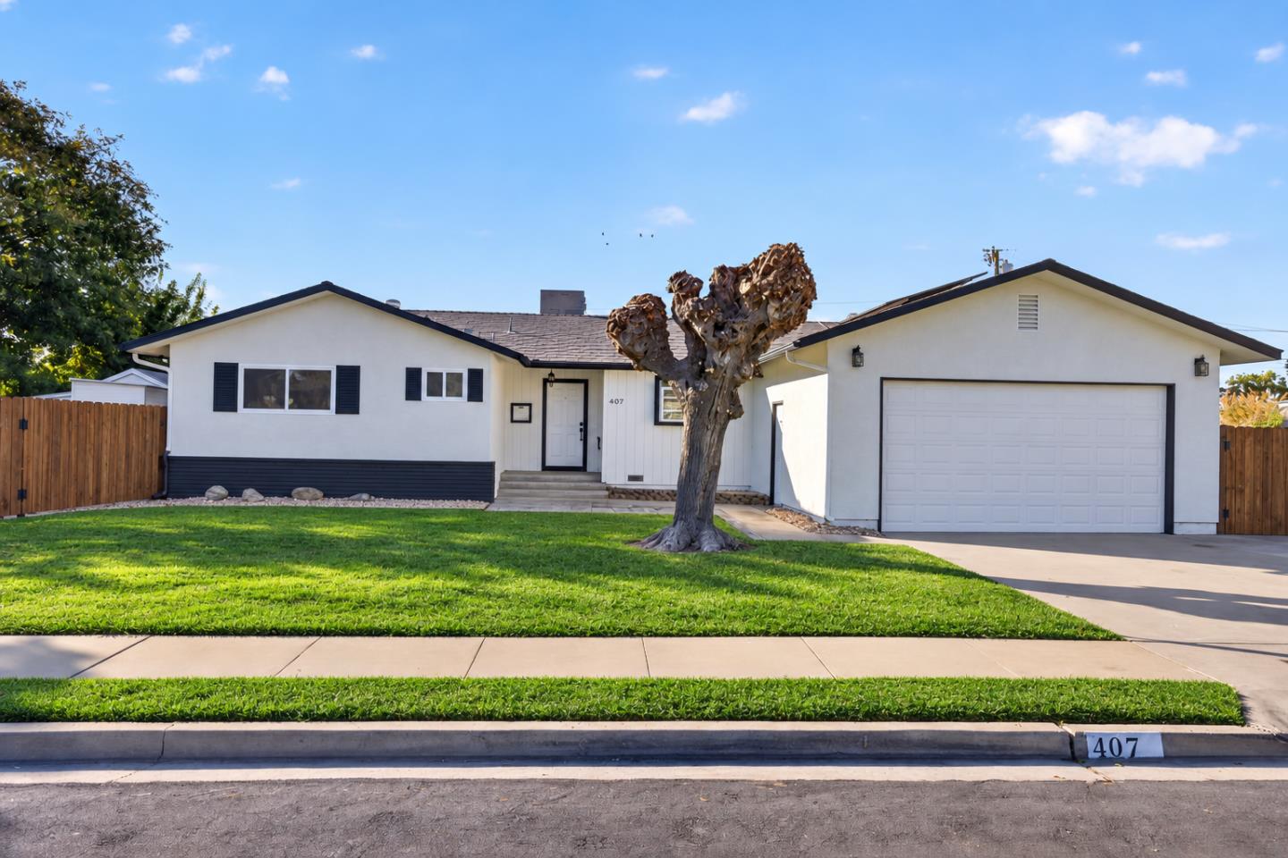 407 E Richardson Way — photo