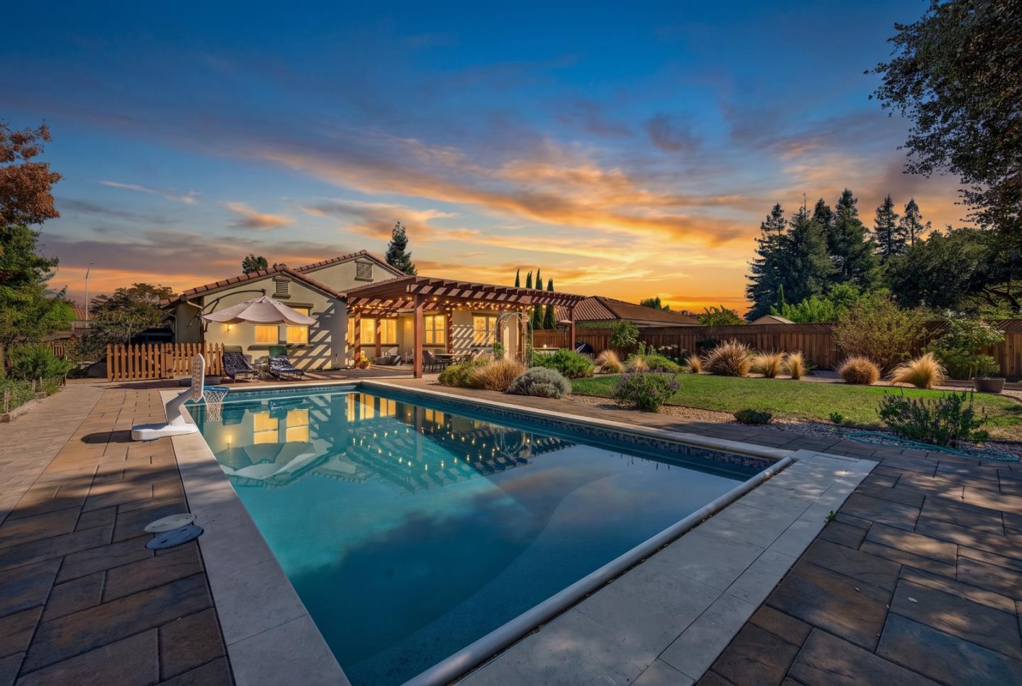 17395 Pineau Court — photo