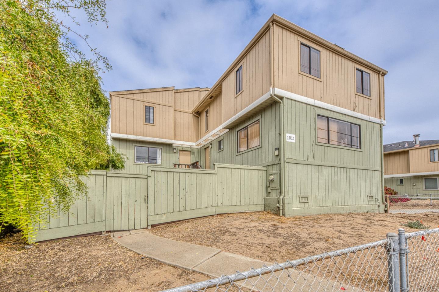 1011 Hilby Avenue #D — photo