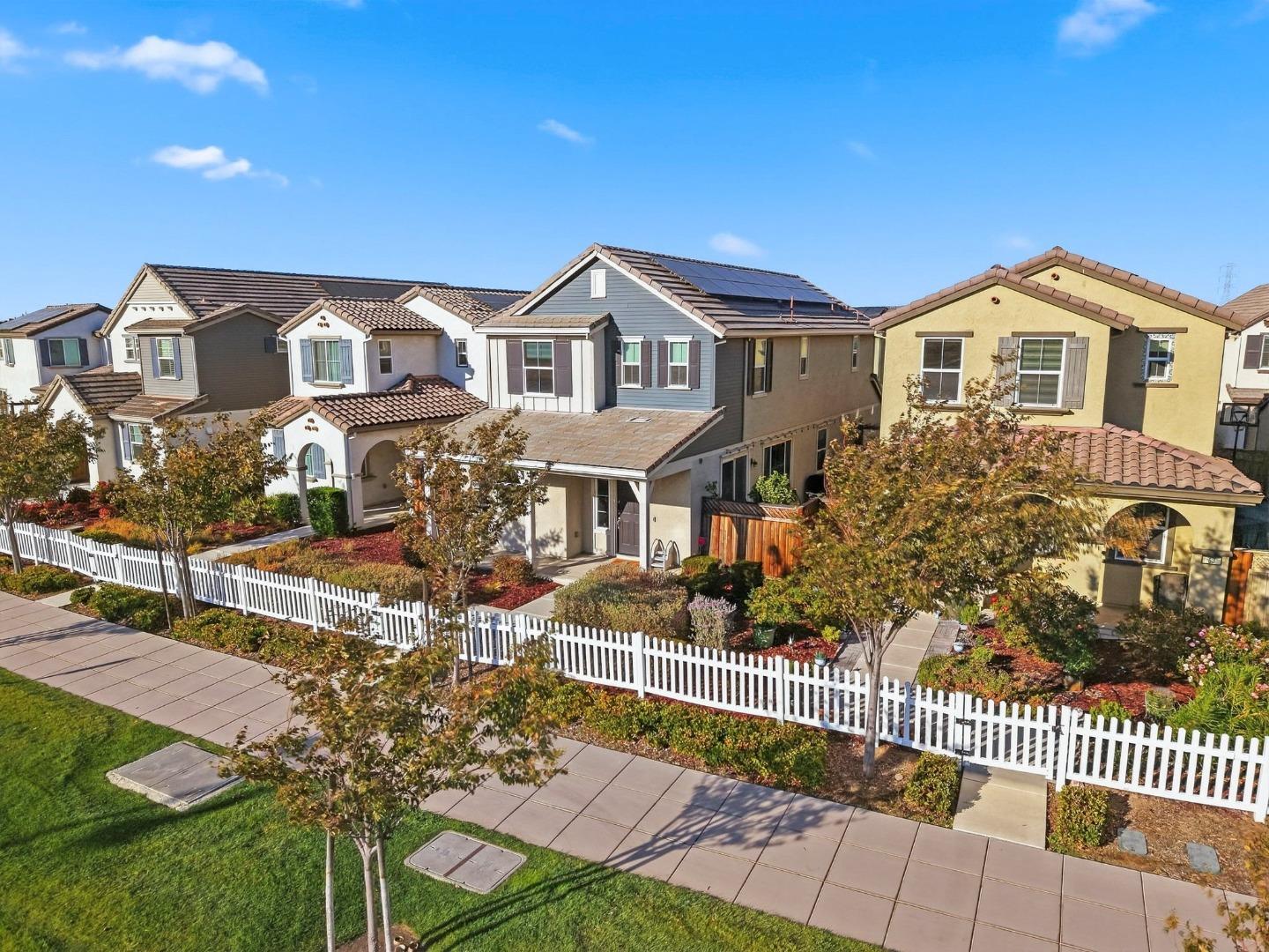 45 E Central Parkway, Mountain House, CA 95391 — photo 2