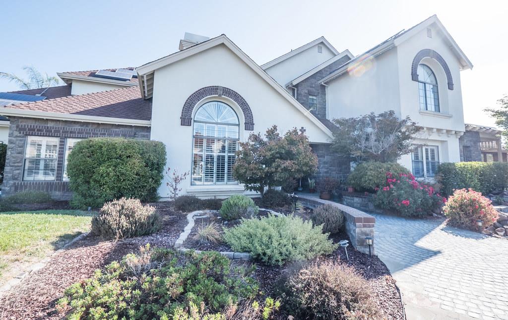 17400 Serene Drive — photo