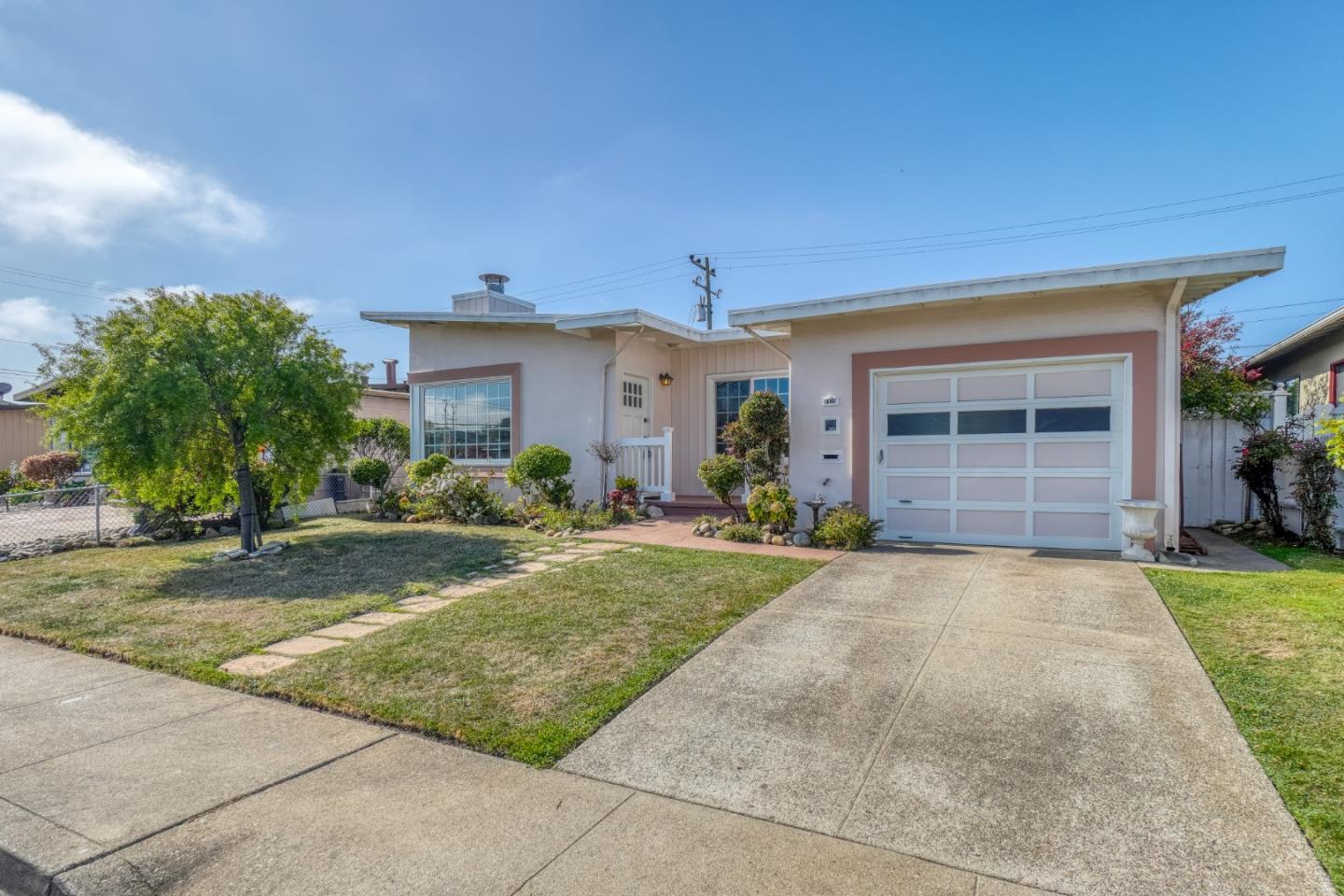 1119 Sunnyside Drive — photo
