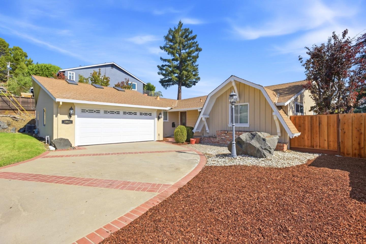 1051 Hewitt Drive — photo