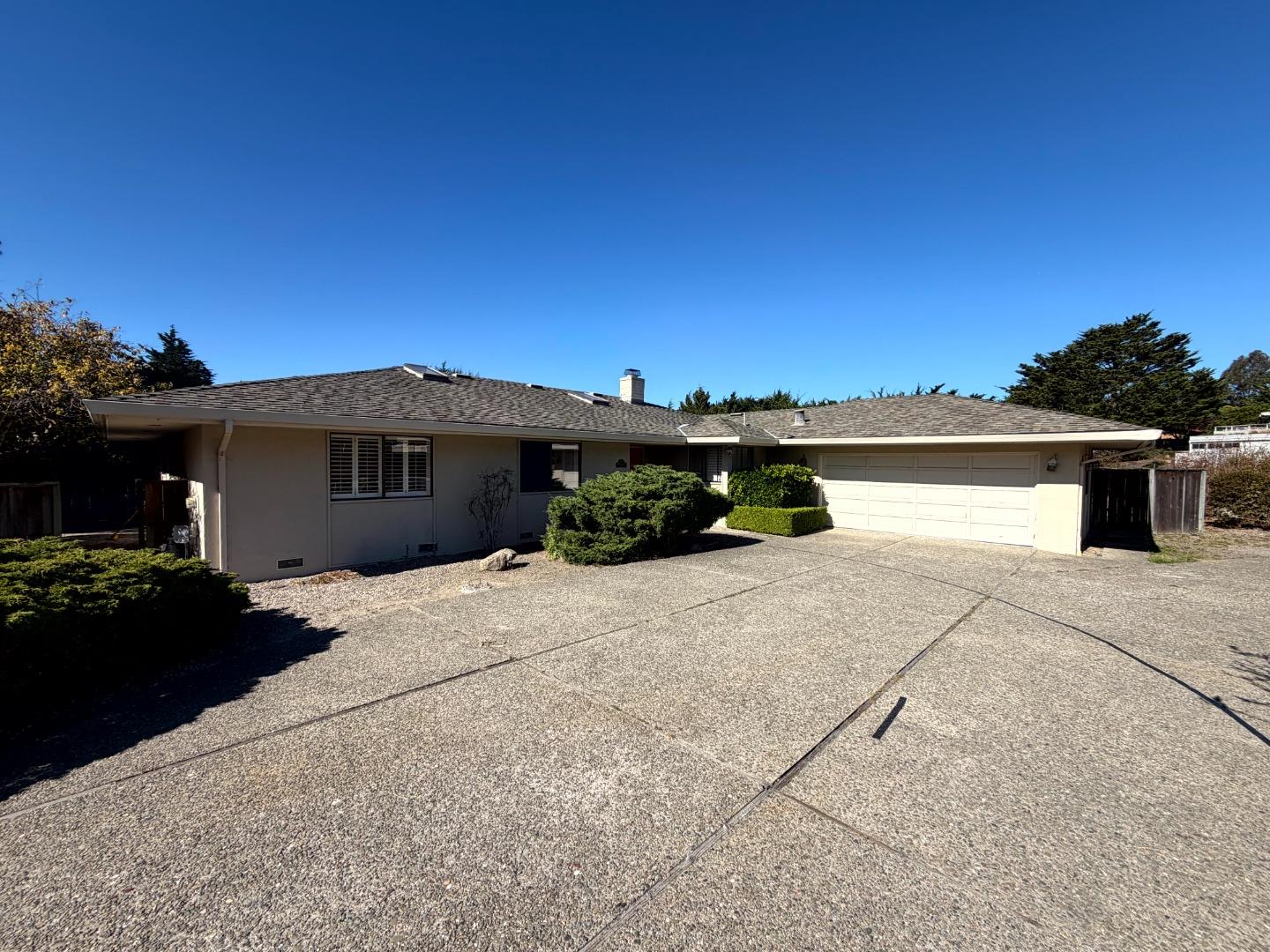 Home in Carmel, CA 93923 — photo 2