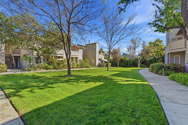 3486 Wine Barrel Way — photo
