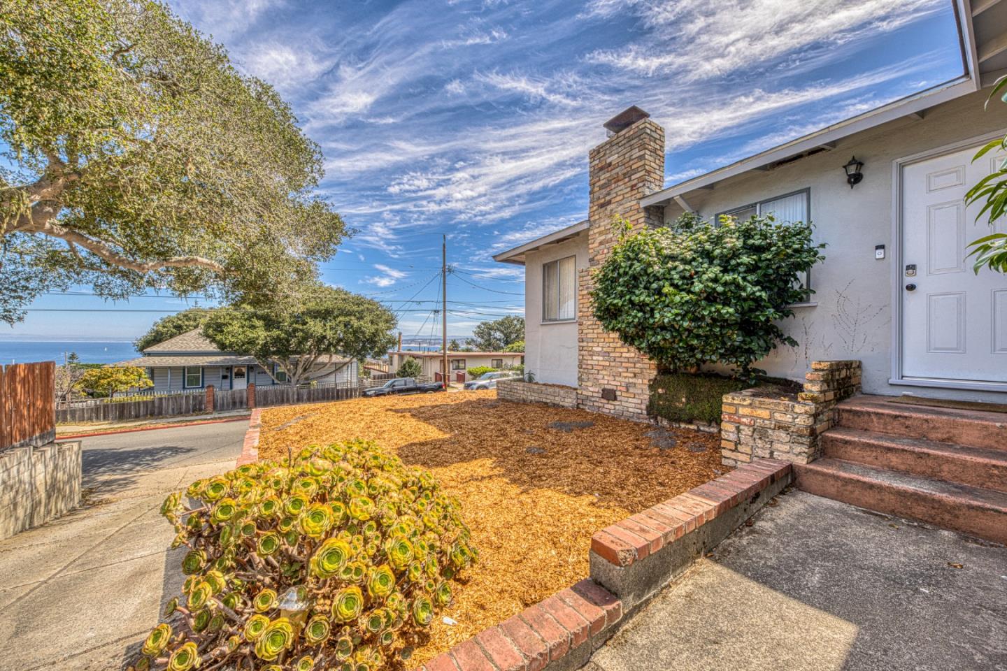 685 Pine Street, Monterey, CA 93940 — photo 2